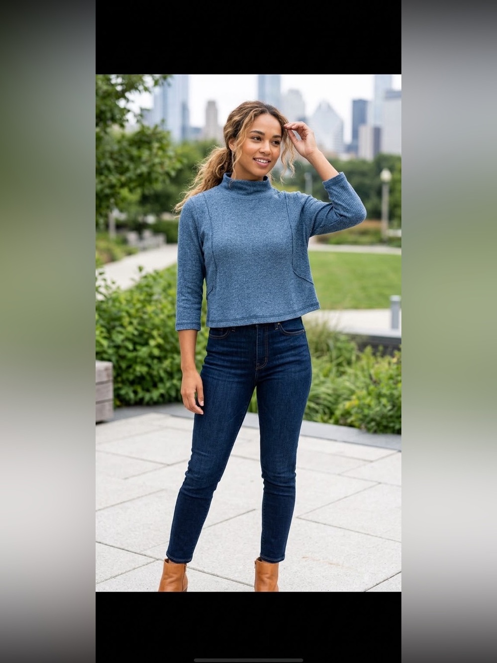 We The Free People Blue Ribbed 3/4 Sleeve Cropped Top Size M